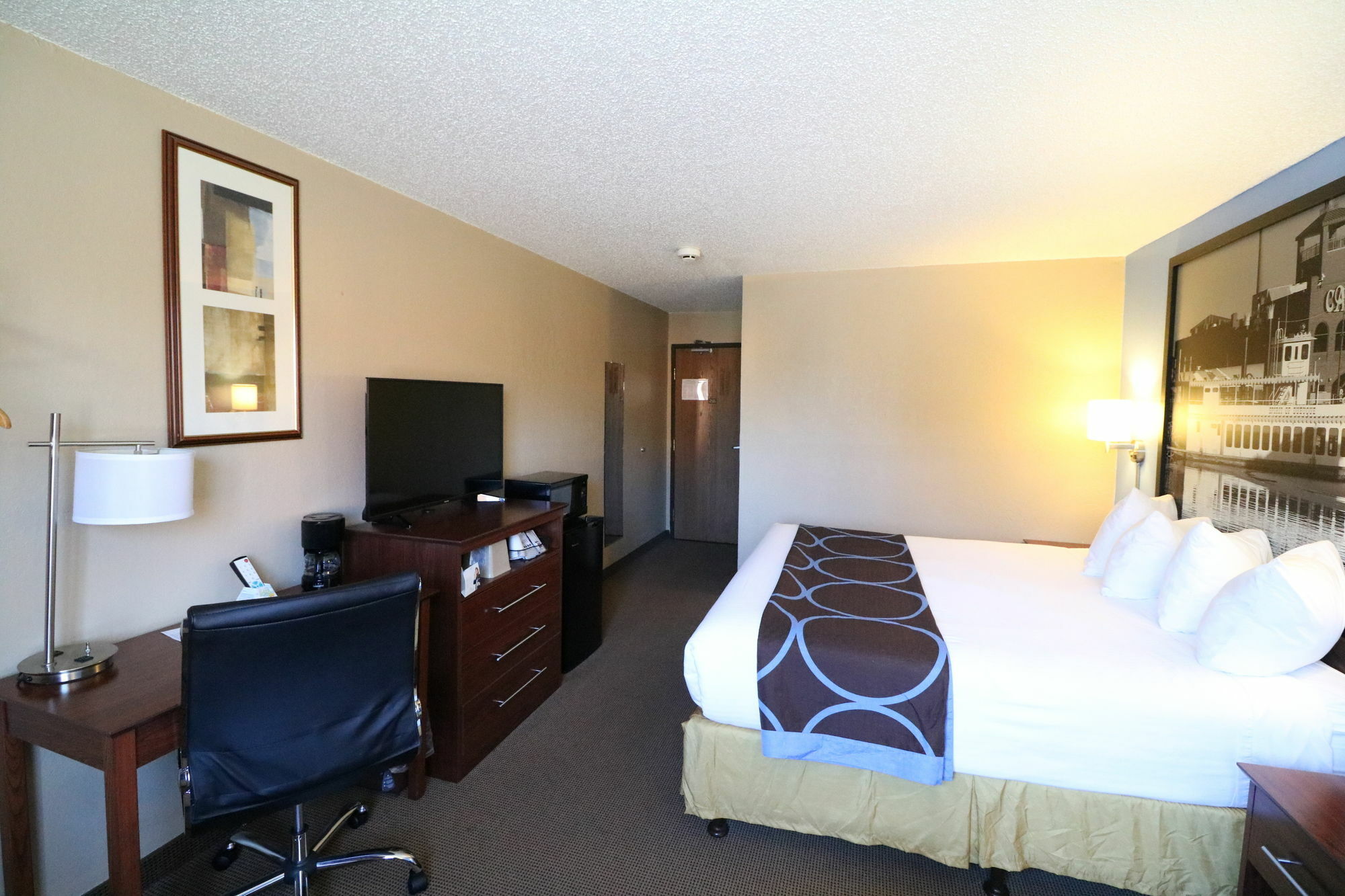 Super 8 By Wyndham Dubuque Motel Bagian luar foto